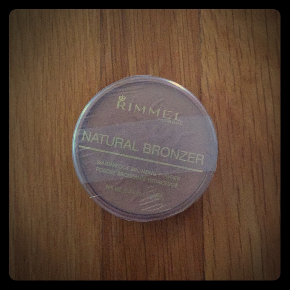 Rimmel Natural Bronzer. New 2 pack deal